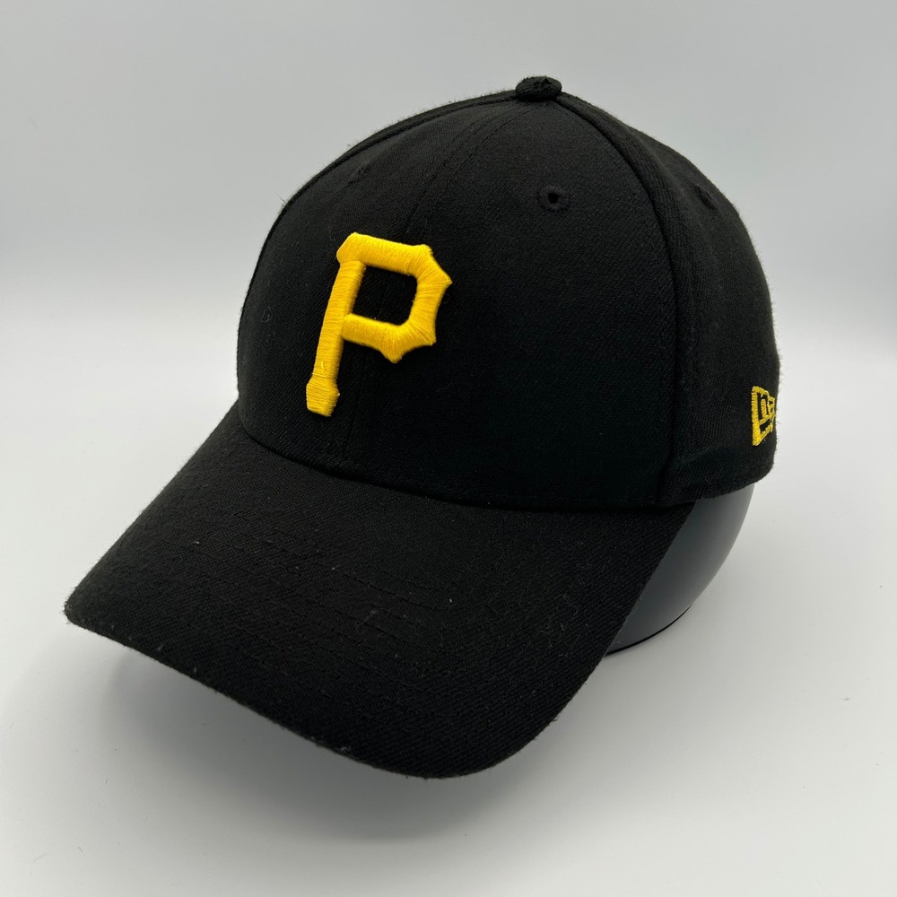 Pittsburgh Pirates Hat New Era 39THIRTY Mens Medium-Large Black Sporty Baseball